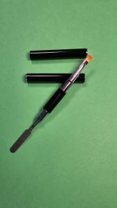 Teptukas su mentele juodas acrygeliui TPJ 986