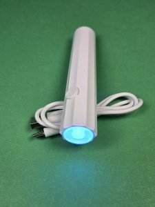Led žibintuvėlis pakraunamas