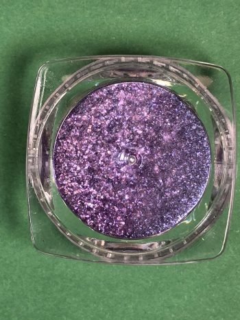 Blizgutis violetinės spalvos