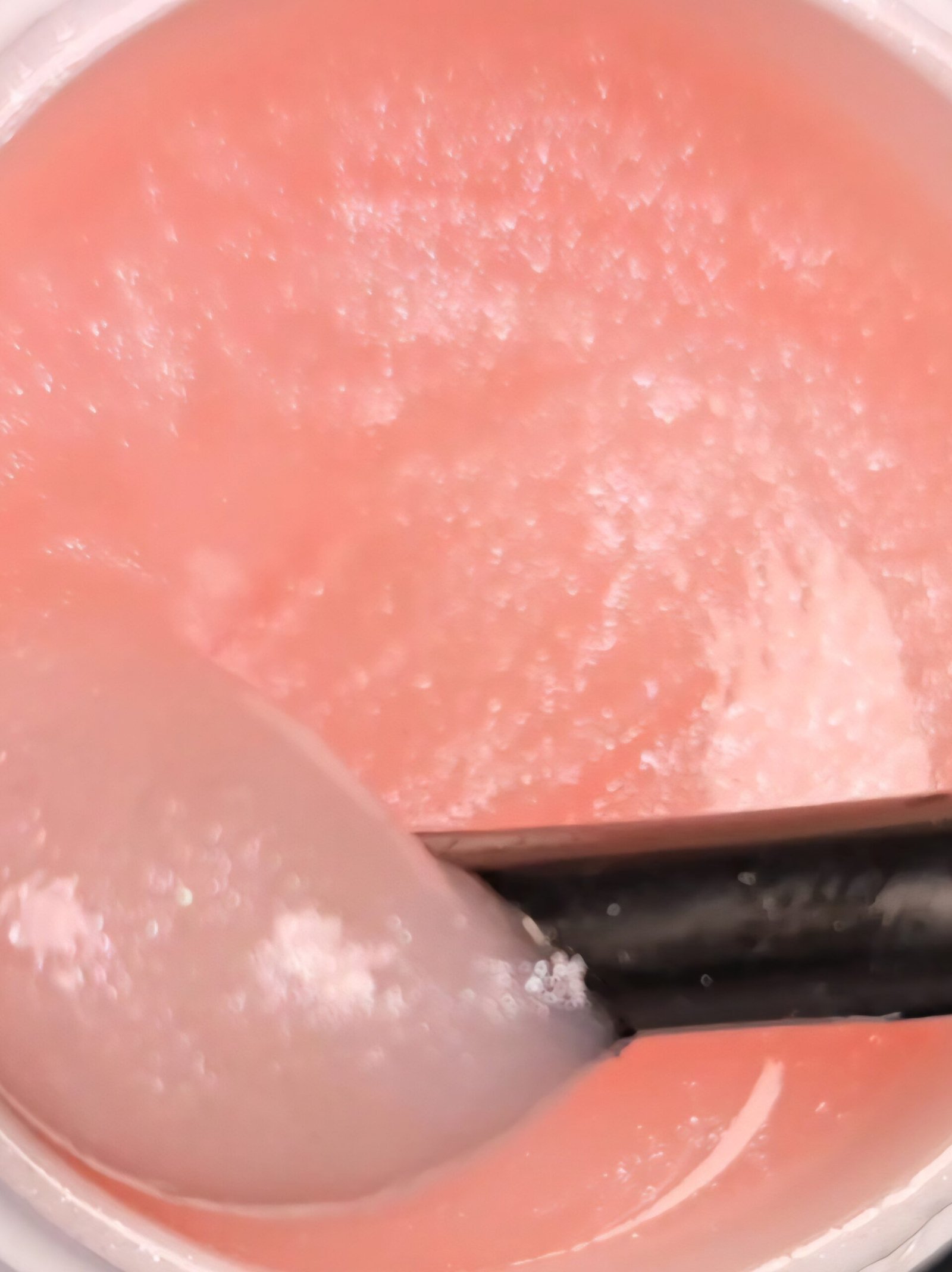 Blush peach sparkle išsilyginantis uv gel 30ml.178PSS